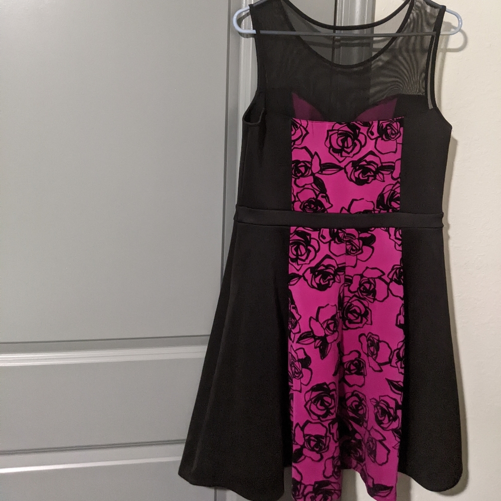 Dress - Picture 2 of 3